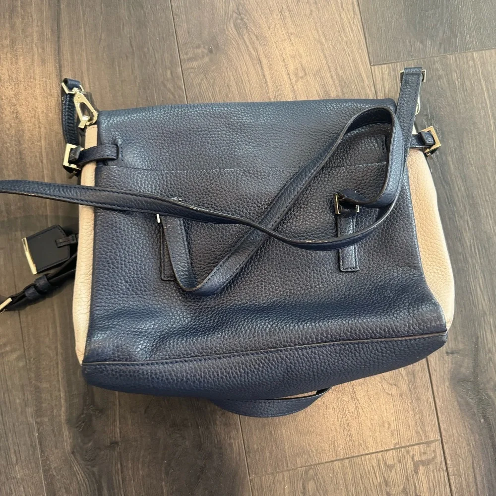 Kate Spade Navy/Cream purse - Picture 2 of 3